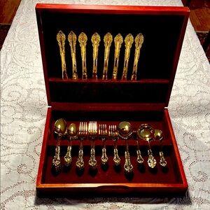 Gold Custom Craft Cutlery Set 8 place settings